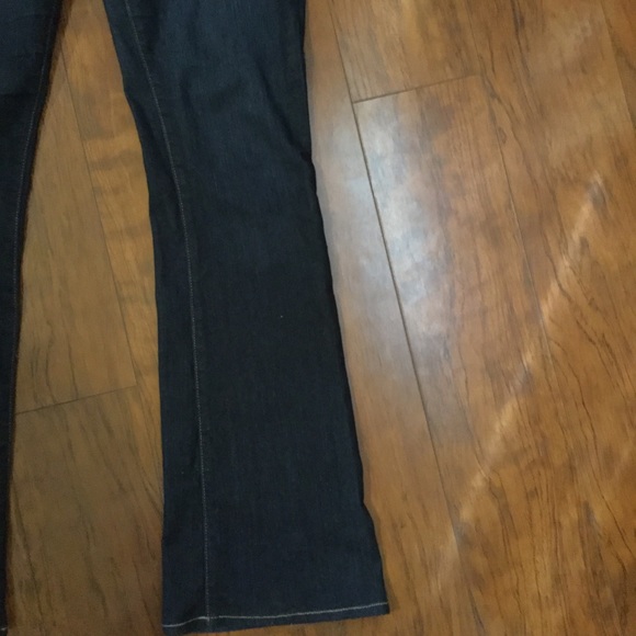 PAIGE- Hidden Hills Style Jeans. Size 26 - Picture 4 of 8